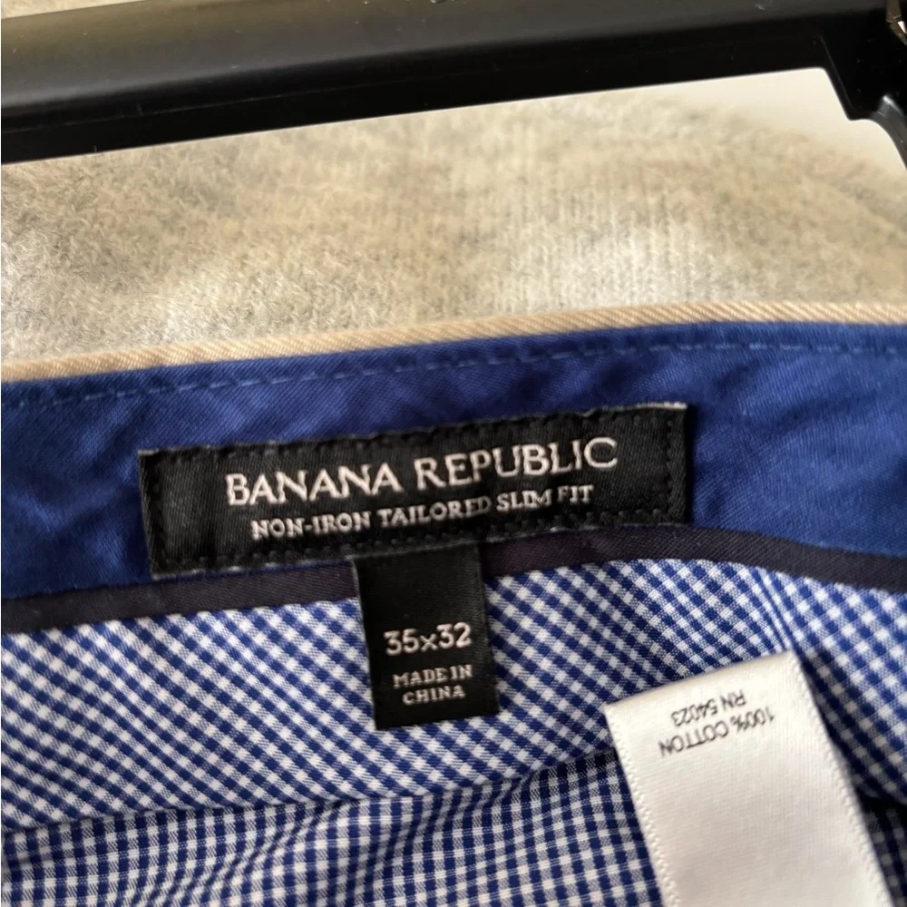 Banana Republic men’s banana